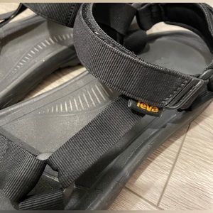 Teva Hurricane XL2, Size 11, Black Mens